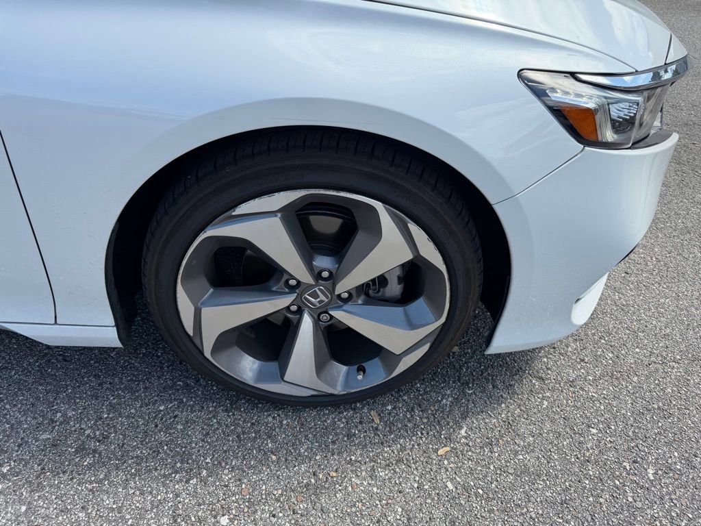 Used 2020 Honda Accord Touring image 4