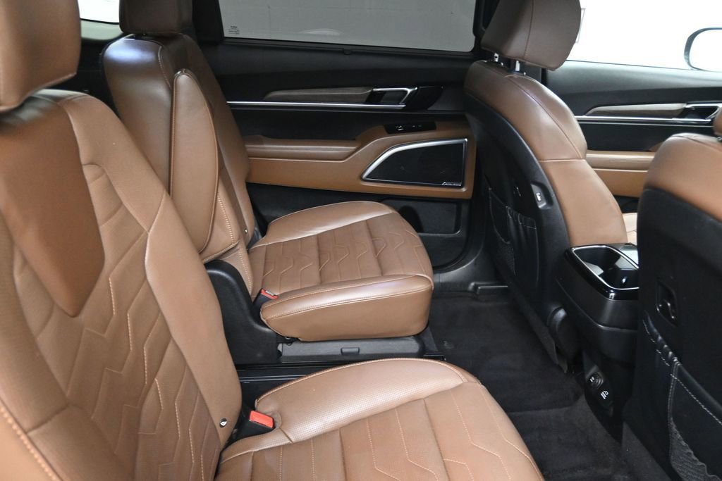 Used 2022 Kia Telluride SX w/ SX Prestige Package AWD/4WD image 11