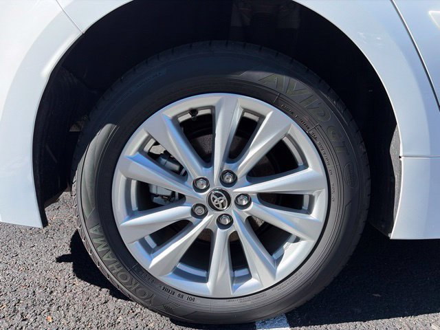 Used 2026 Toyota Corolla LE w/ LE Premium Package FWD image 6