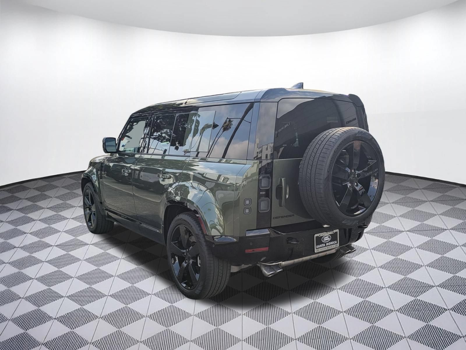 New 2026 Land Rover Defender 110 X-Dynamic SE AWD/4WD image 3