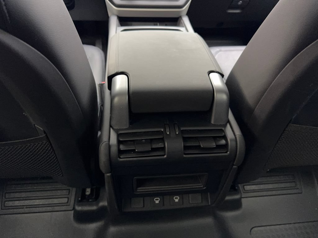 Used 2024 Land Rover Defender 110 S AWD/4WD image 67