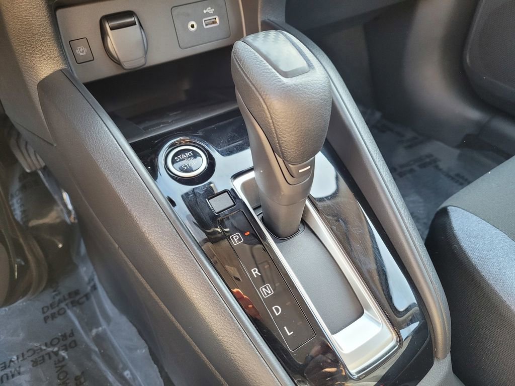 New 2025 Nissan Versa SV w/ Trunk Package FWD image 10