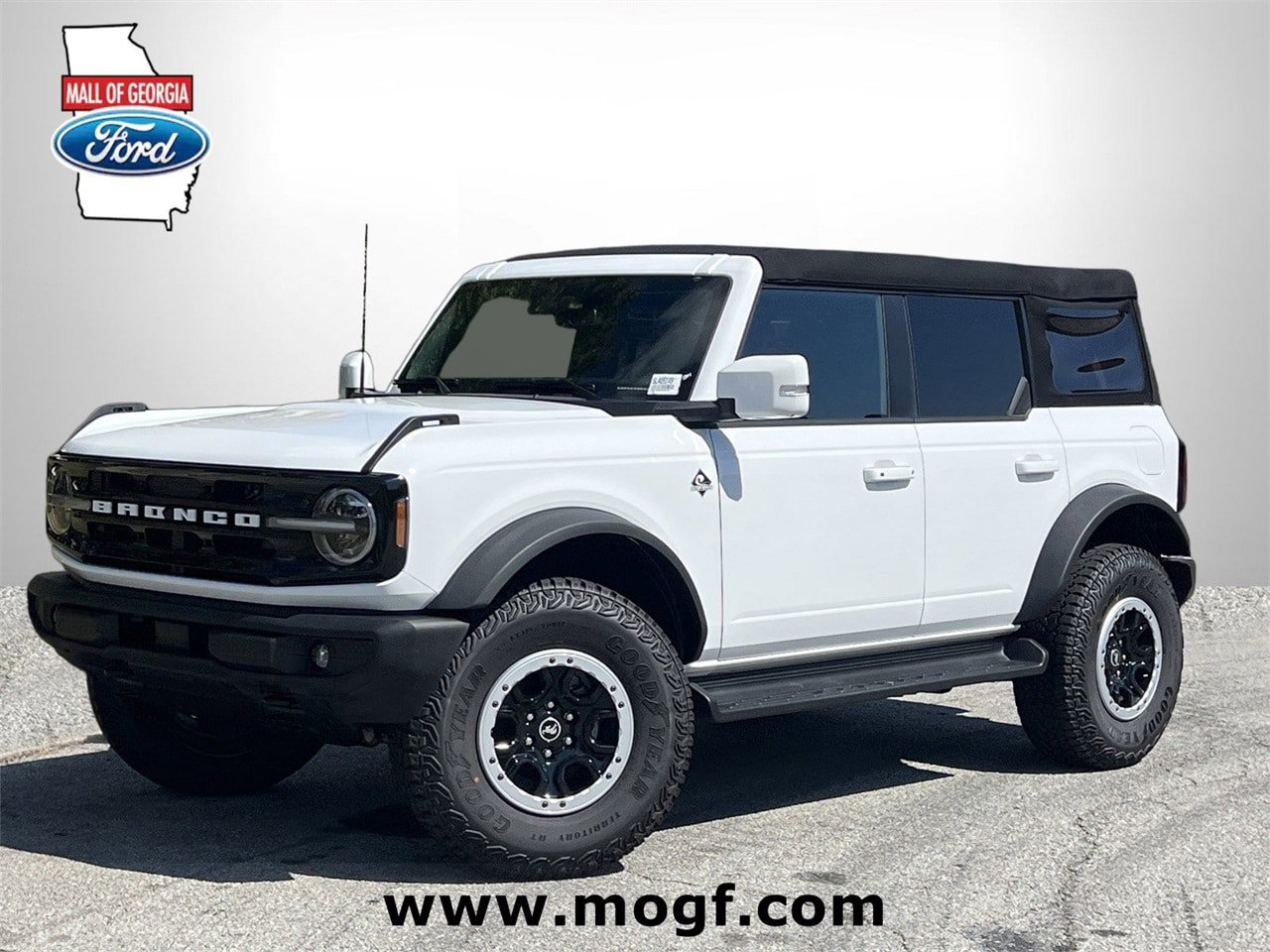 New 2025 Ford Bronco Outer Banks w/ Sasquatch Package AWD/4WD video 1