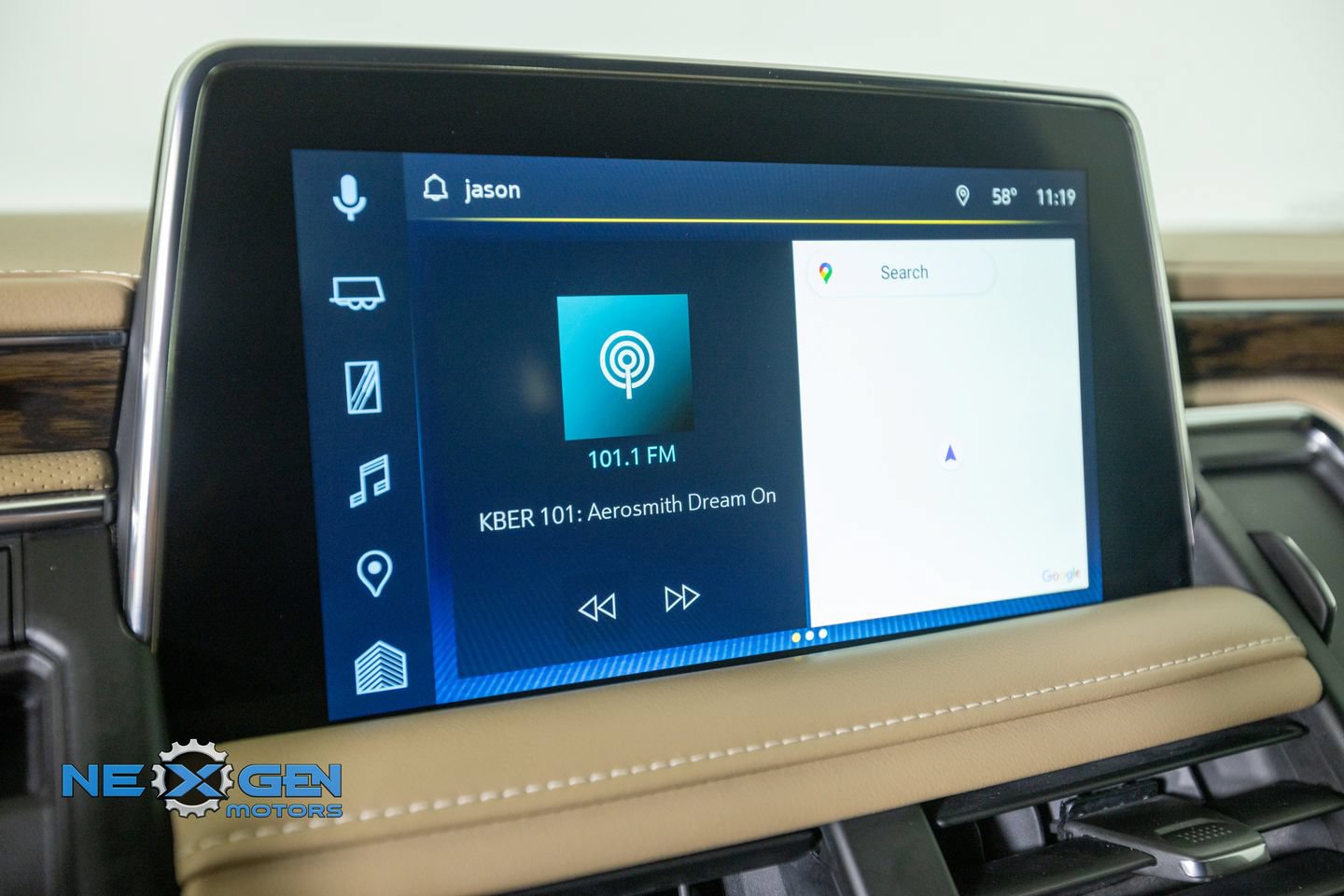 Used 2022 Chevrolet Suburban Premier AWD/4WD image 18