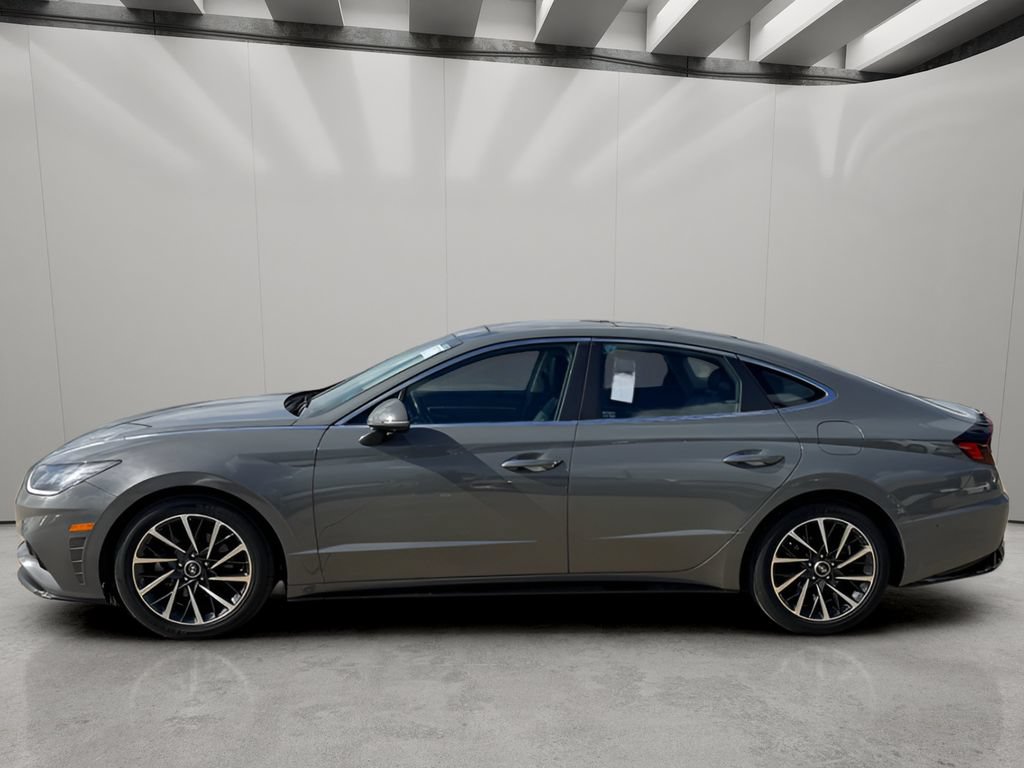 Used 2022 Hyundai Sonata Limited FWD image 2