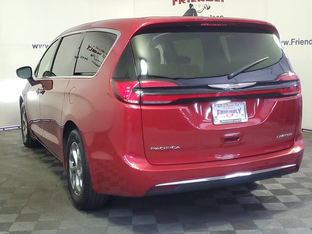 Used 2024 Chrysler Pacifica Limited FWD image 4