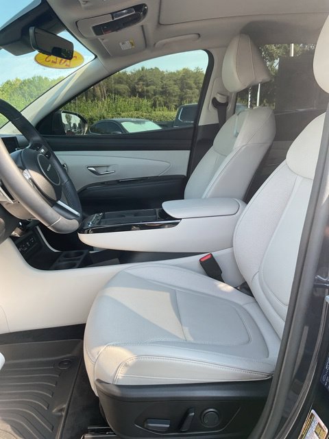 Used 2025 Hyundai Tucson Limited AWD/4WD image 15
