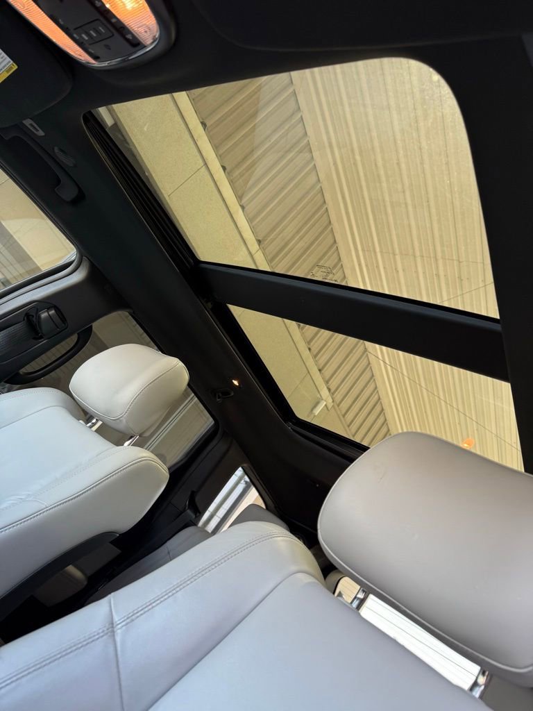 Used 2018 Jeep Grand Cherokee Limited image 11