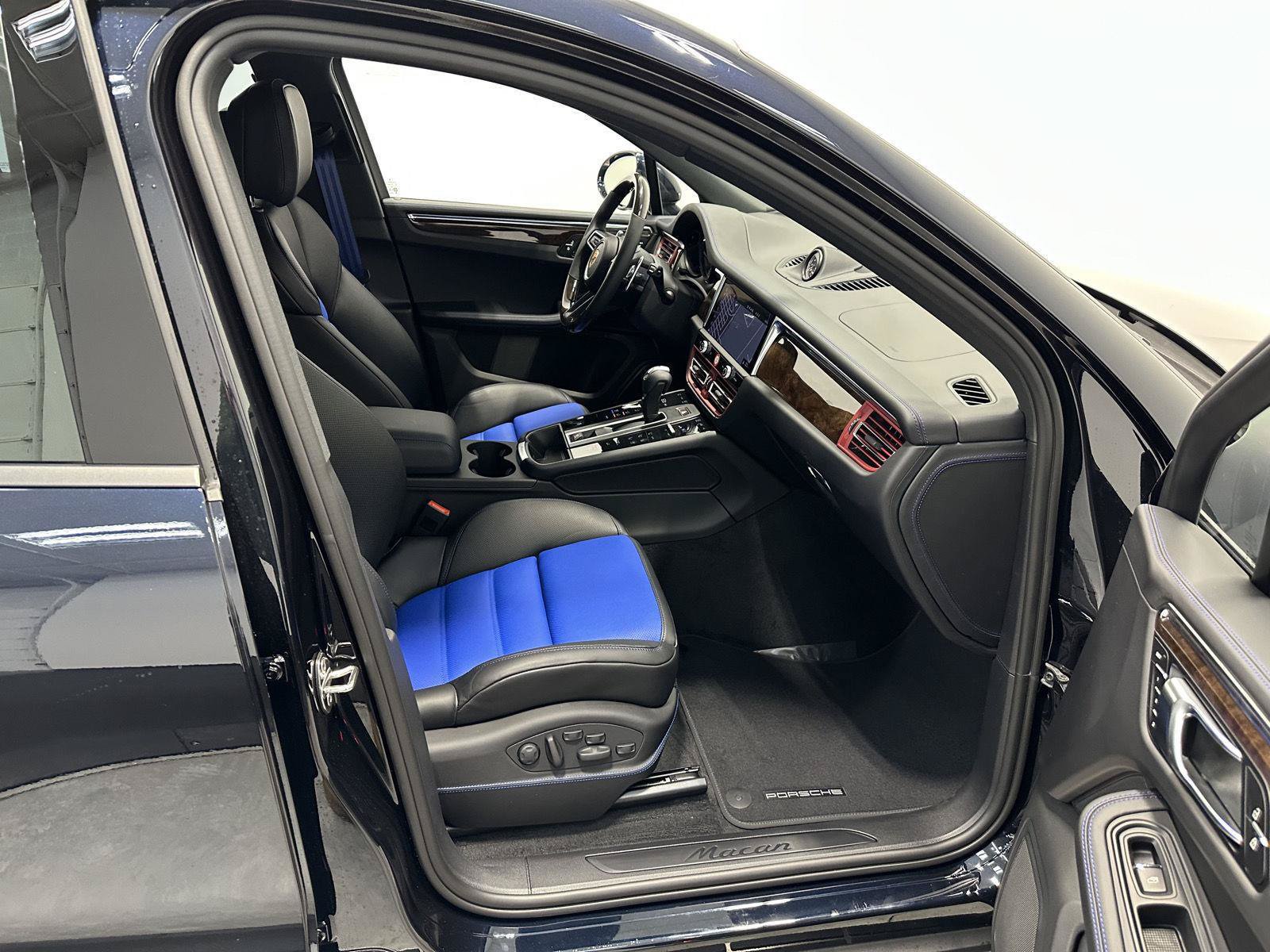 New 2026 Porsche Macan AWD/4WD image 40