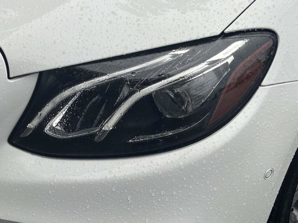 Certified 2018 Mercedes-Benz E 300 4MATIC image 13