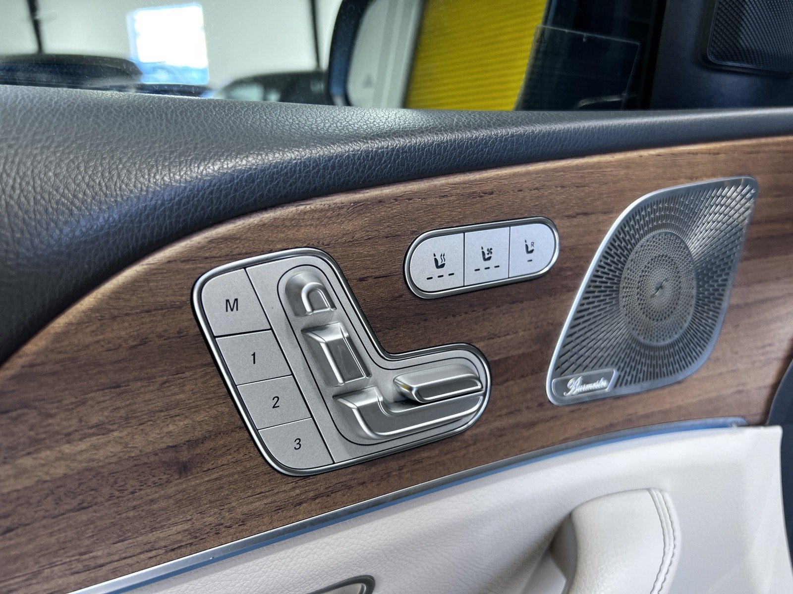 Used 2020 Mercedes-Benz GLS 450 4MATIC image 26