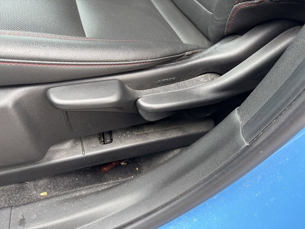 Used 2024 Chevrolet Trax RS w/ Sunroof Package image 17