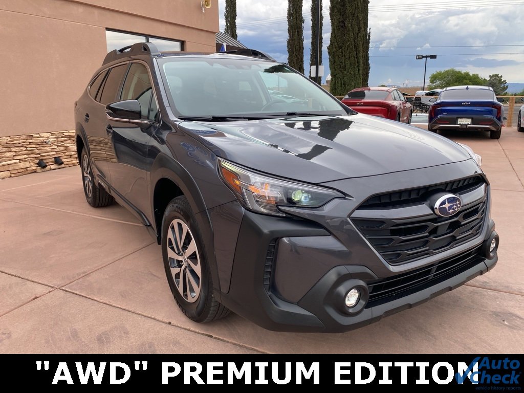 Used 2024 Subaru Outback Premium image 11
