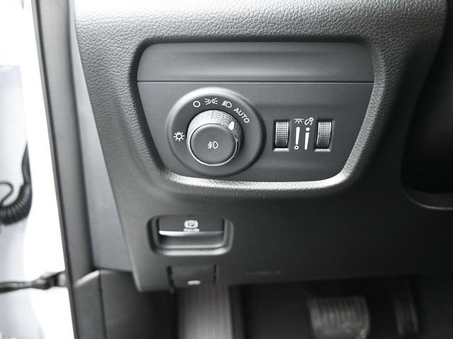 New 2025 Jeep Grand Cherokee Limited w/ Luxury Tech Group II image 33