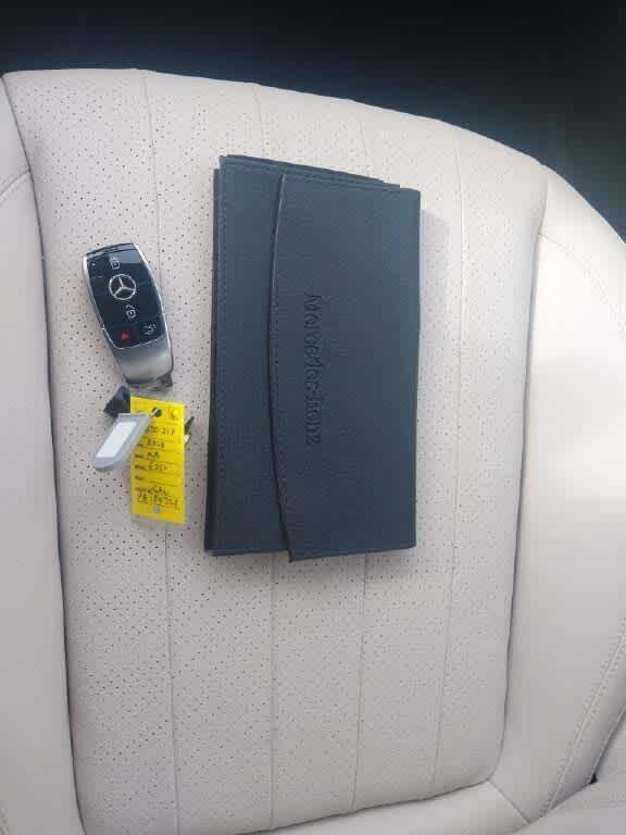 Used 2023 Mercedes-Benz E 350 4MATIC Sedan image 4