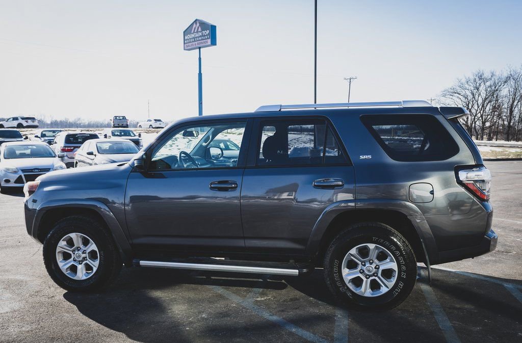 Used 2017 Toyota 4Runner SR5 w/ Four Season Floor Mat Package image 17