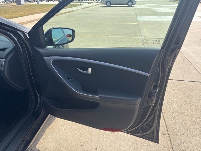 Used 2013 Hyundai Elantra GT w/ Touch & Go Pkg image 20