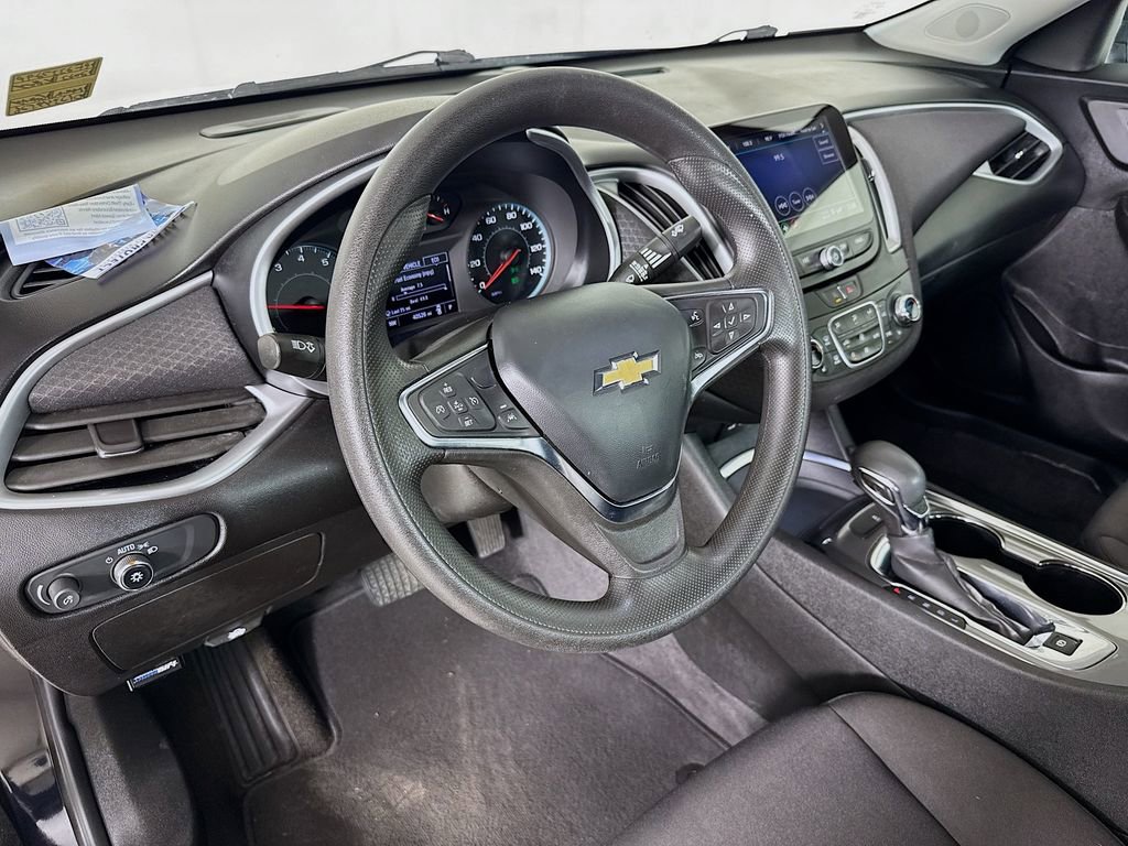 Used 2023 Chevrolet Malibu LT image 9