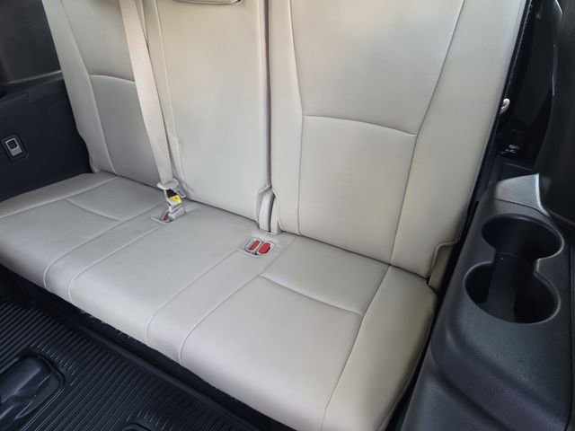 Certified 2025 Toyota Highlander XLE FWD image 26
