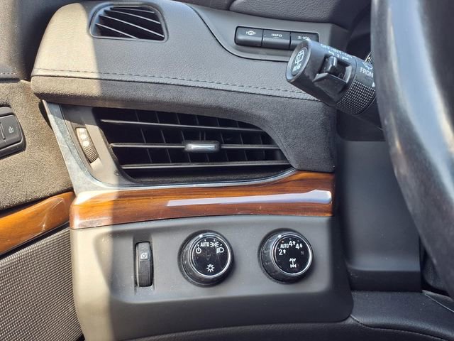 Used 2019 Cadillac Escalade ESV Luxury AWD/4WD image 22