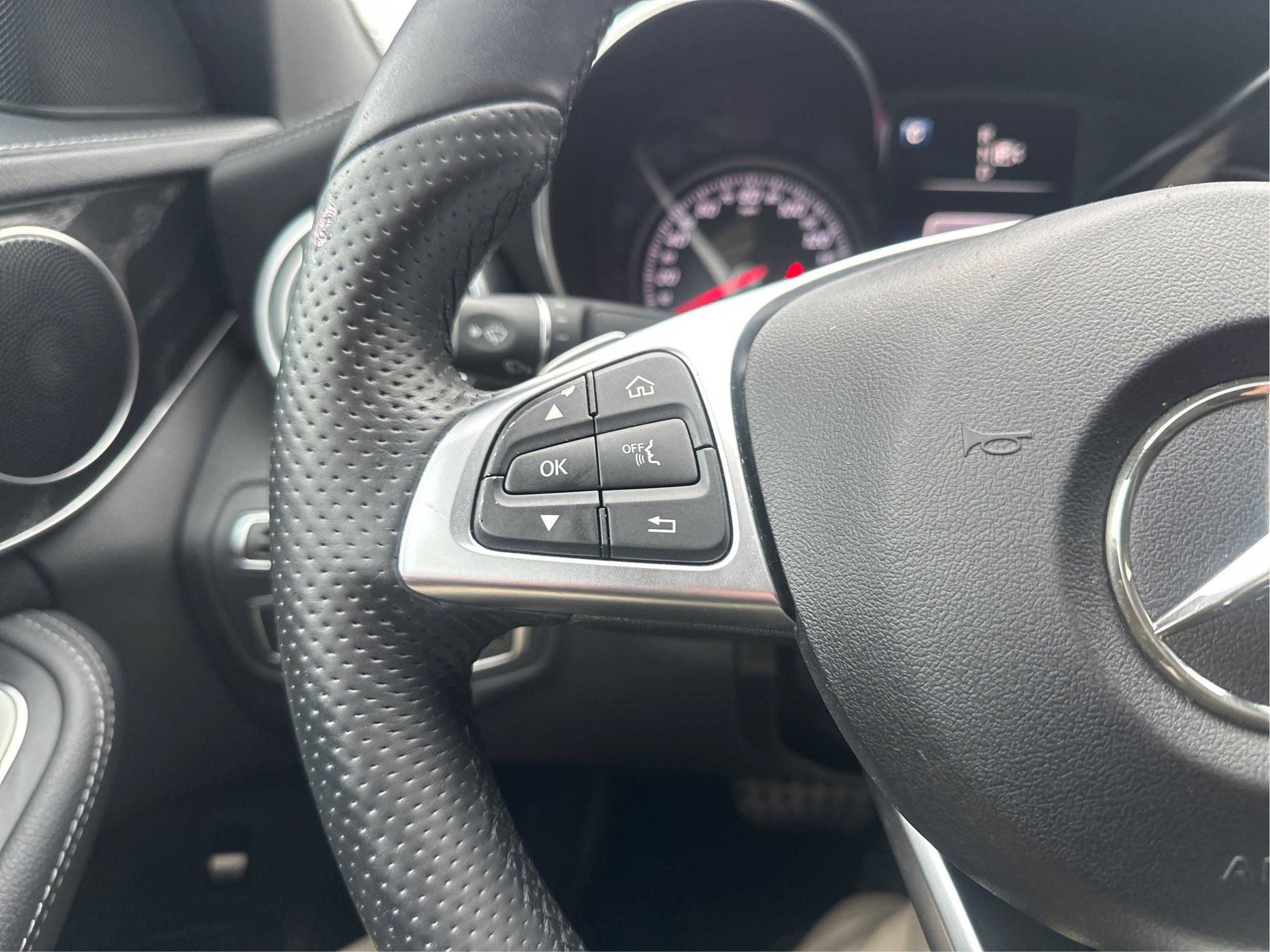Used 2015 Mercedes-Benz C 300 4MATIC Sedan image 32