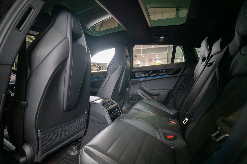 New 2026 Porsche Panamera 4 AWD/4WD image 33