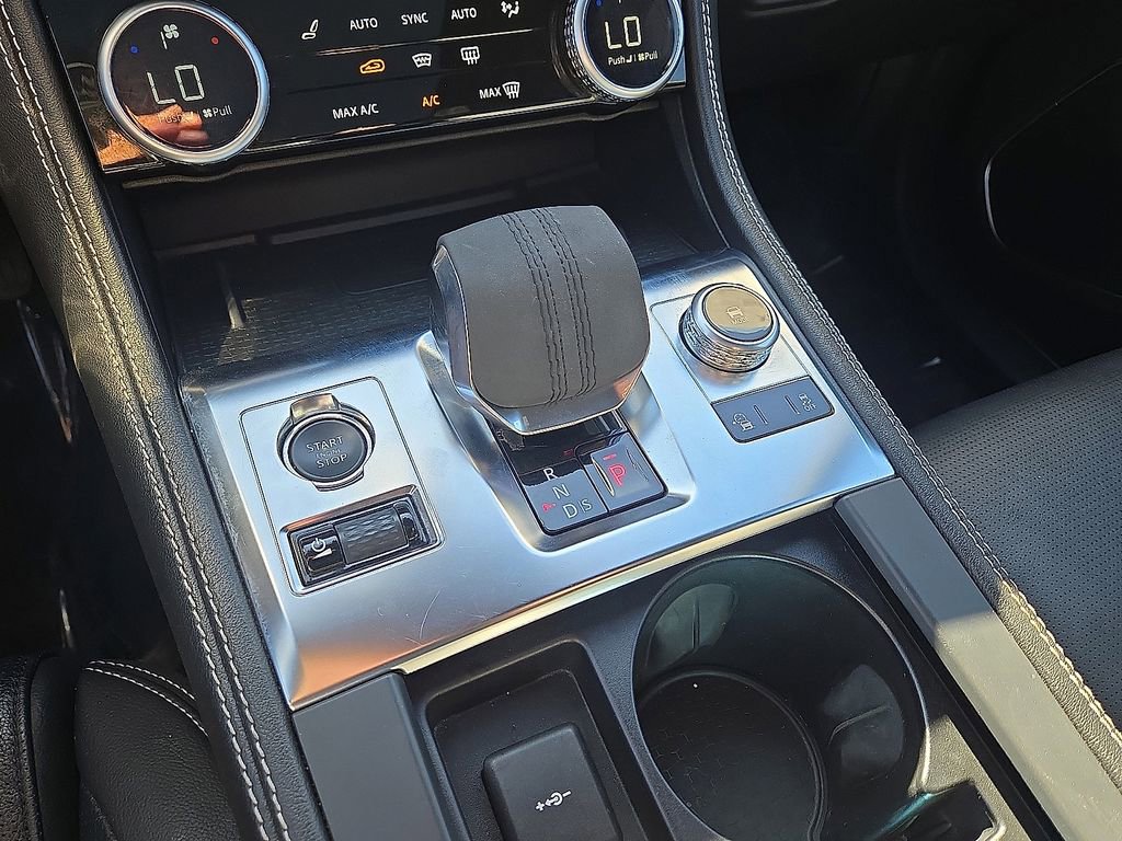 Used 2024 Jaguar F-PACE R-Dynamic S image 29