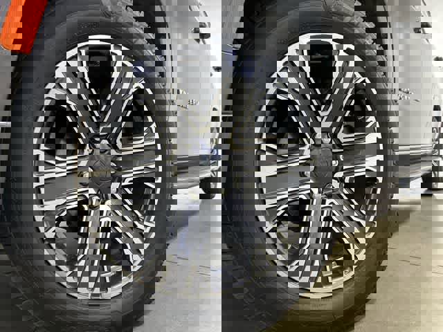 Used 2022 Jeep Wagoneer Series III w/ Convenience Group I AWD/4WD image 27