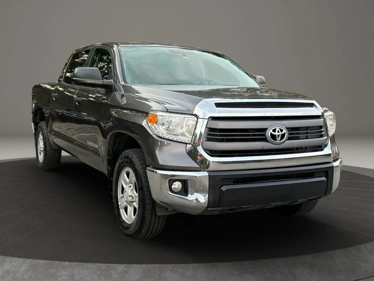 Used 2015 Toyota Tundra SR5 image 3