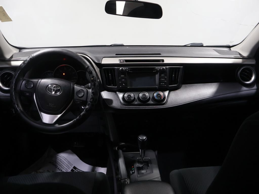Used 2016 Toyota RAV4 LE image 15