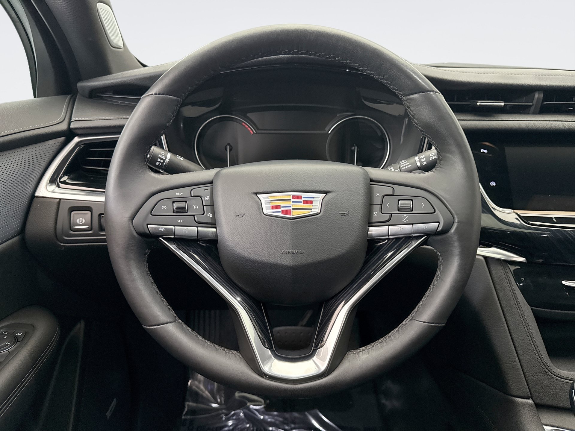Used 2024 Cadillac XT6 Premium Luxury AWD/4WD image 12