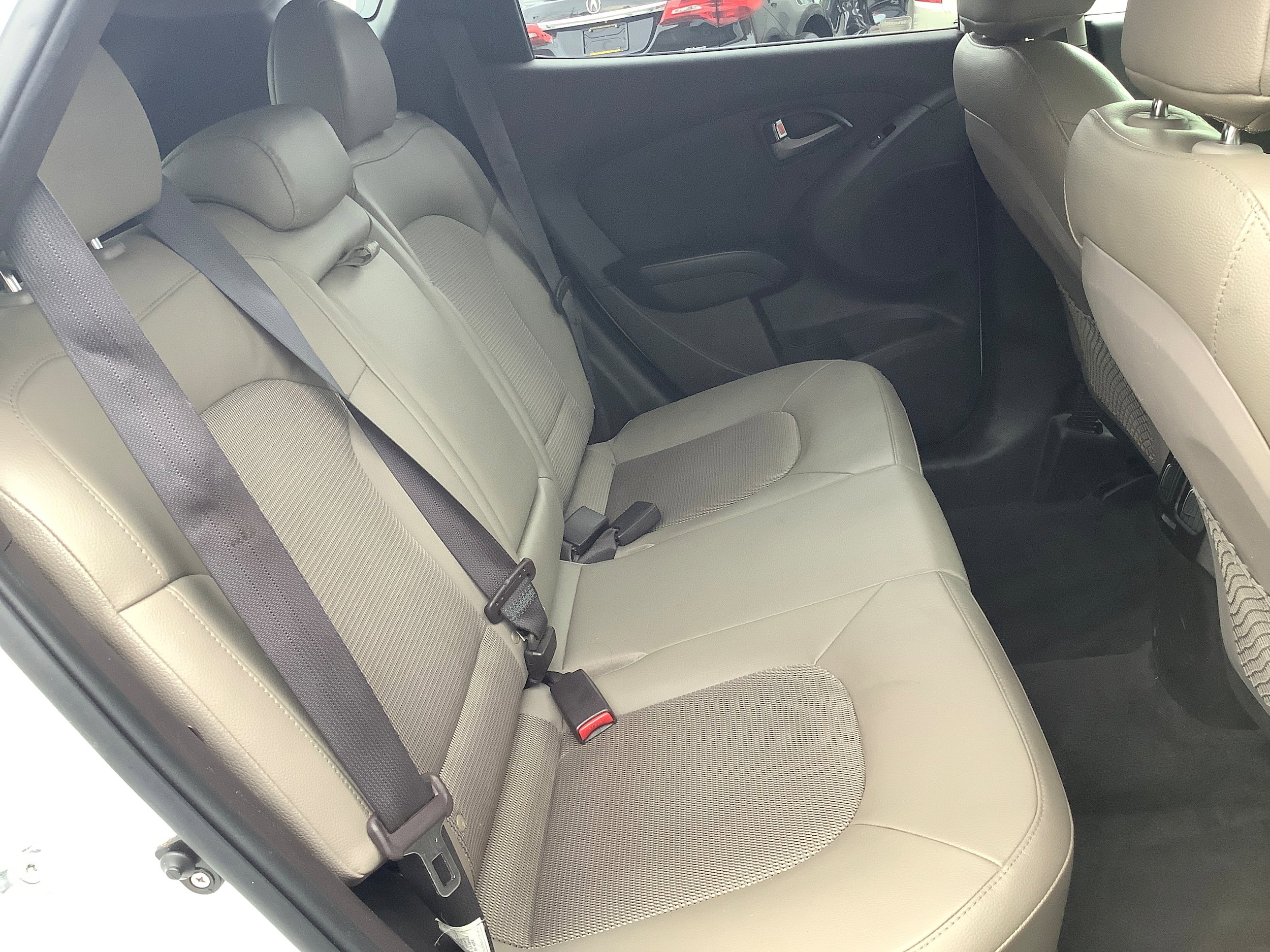 Used 2015 Hyundai Tucson SE AWD/4WD image 13