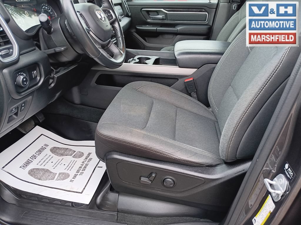 Used 2022 RAM 1500 Big Horn AWD/4WD image 30