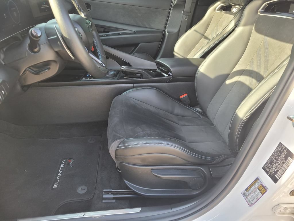 Used 2025 Hyundai Elantra N FWD image 16