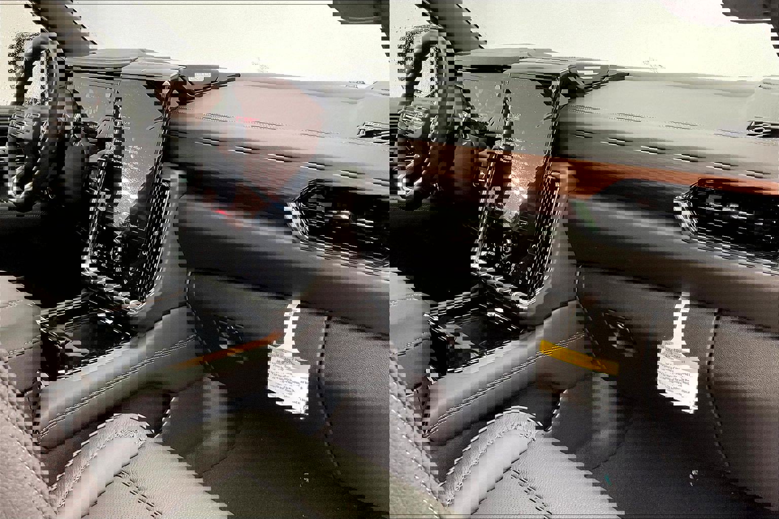 New 2026 GMC Yukon XL Denali w/ Sun & Power Step Package image 6