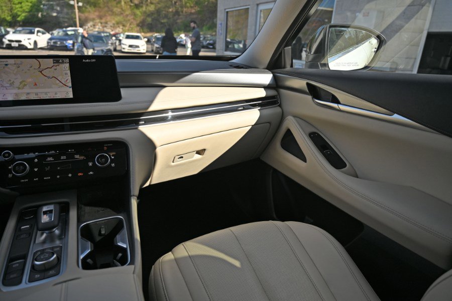 Used 2023 INFINITI QX60 Luxe w/ Cargo Package AWD/4WD image 16