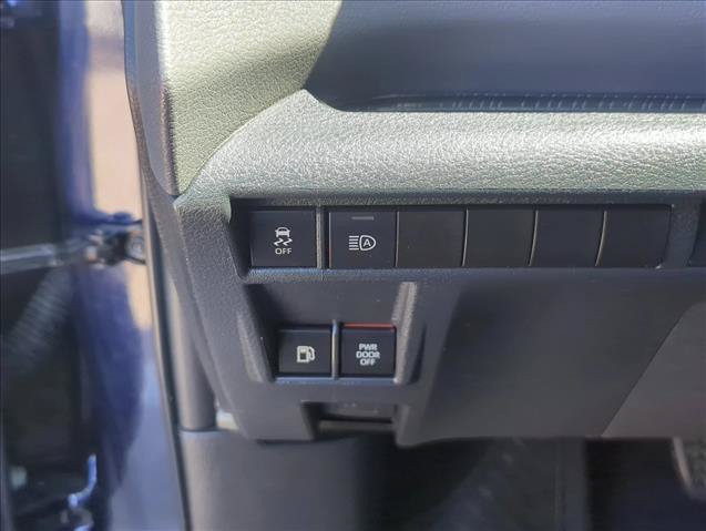 Used 2022 Toyota Sienna XSE FWD image 14