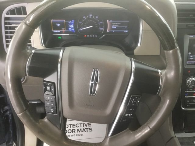Used 2015 Lincoln Navigator L 4WD image 29