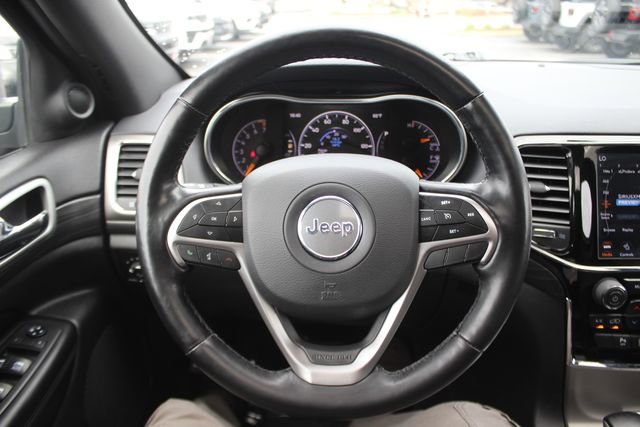 Used 2020 Jeep Grand Cherokee Altitude AWD/4WD image 13