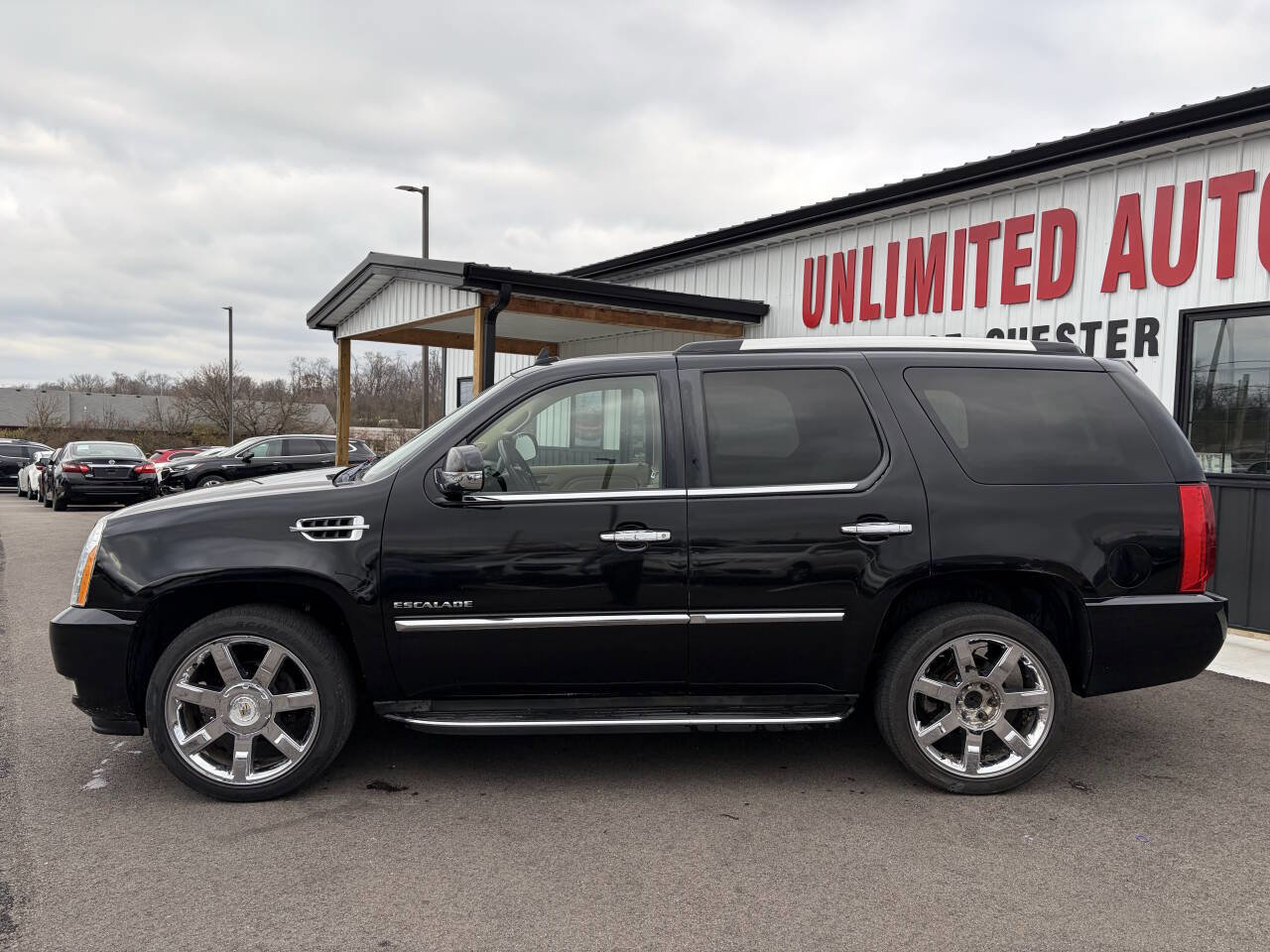 Used 2012 Cadillac Escalade Luxury image 13