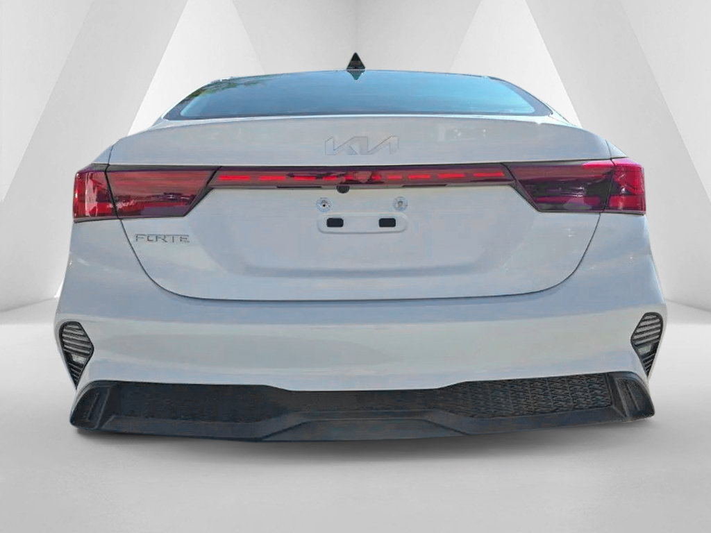 Used 2024 Kia Forte LXS FWD image 7