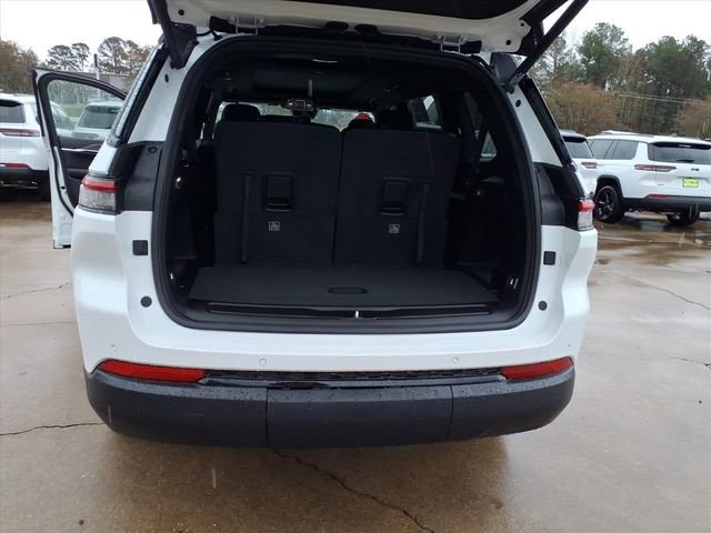 New 2025 Jeep Grand Cherokee L Limited image 18
