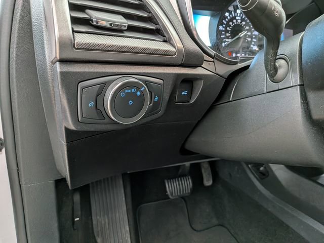 Used 2020 Ford Fusion SE image 17