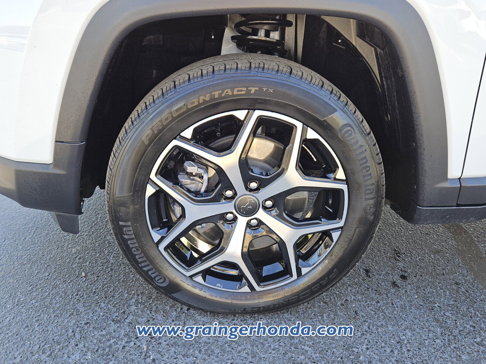 Used 2025 Jeep Compass Limited image 9