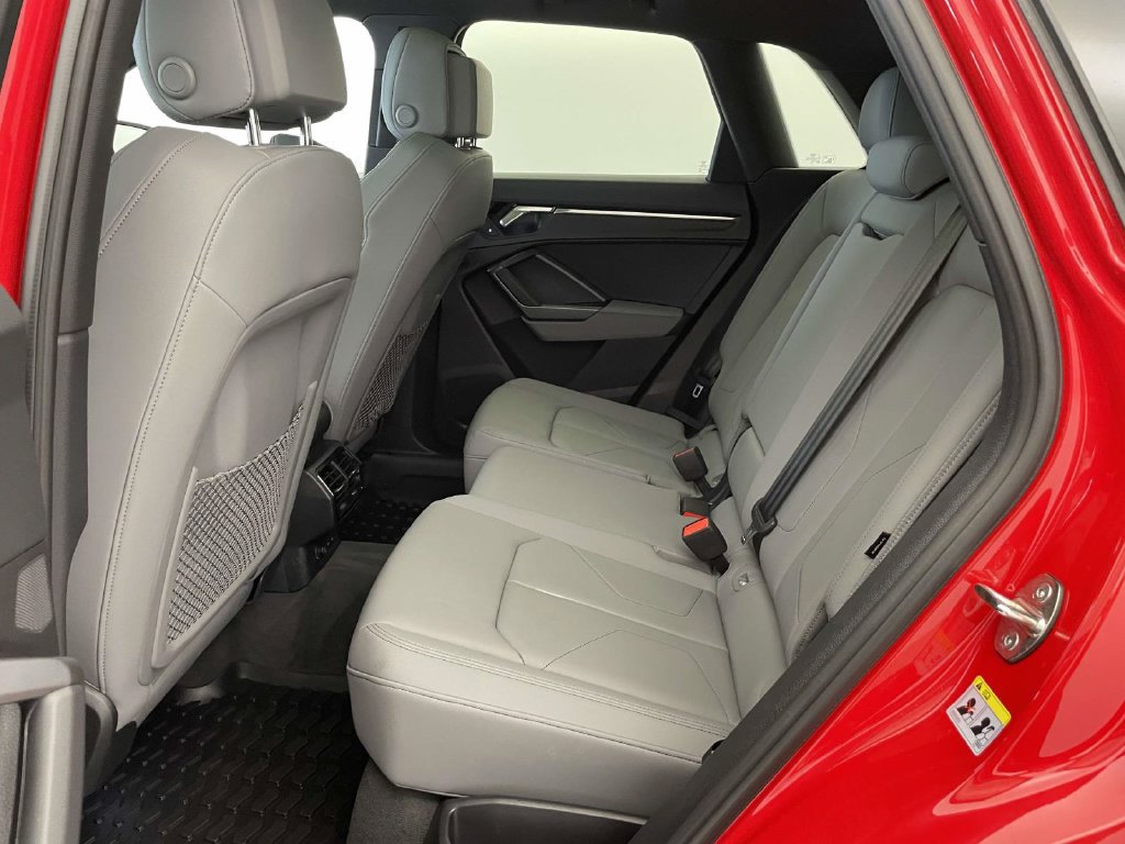 Certified 2025 Audi Q3 2.0T Premium w/ Convenience Package AWD/4WD image 18