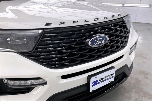 Used 2023 Ford Explorer ST-Line w/ Class IV Trailer Tow Package image 31