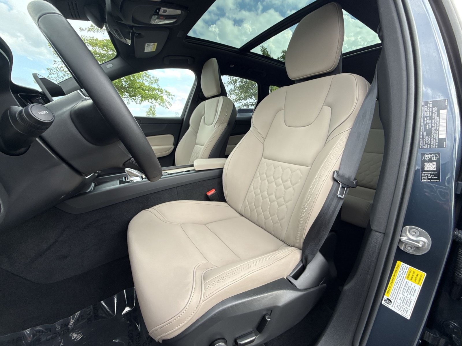 Certified 2026 Volvo XC60 B5 Plus AWD/4WD image 13