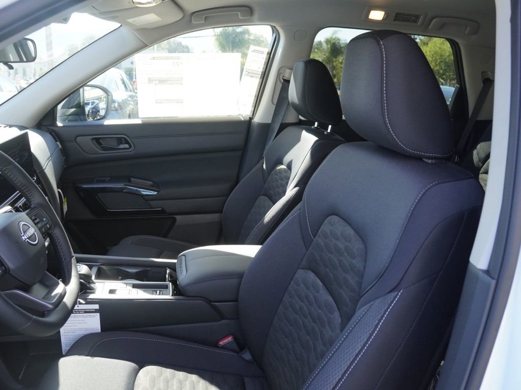 New 2026 Nissan Pathfinder SV image 16