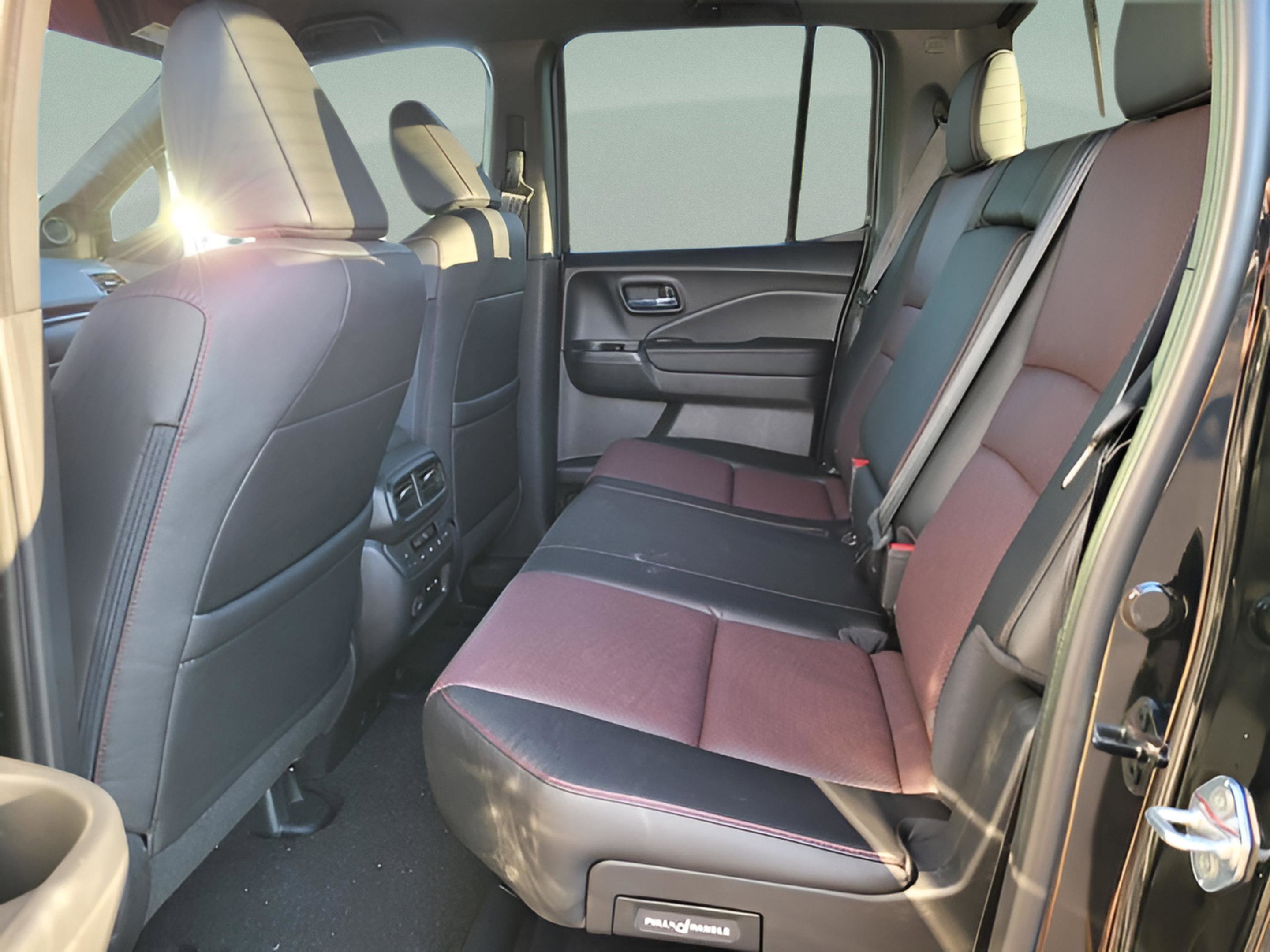 New 2026 Honda Ridgeline Black Edition image 8