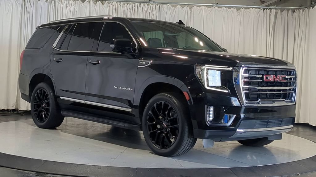 Used 2023 GMC Yukon SLT w/ SLT Premium Package AWD/4WD image 2